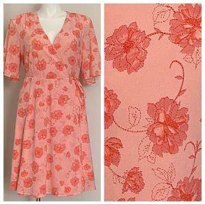 NWOT peach floral flutter dress by Torrid